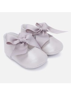 Mayoral alkalmi szürke szandál.