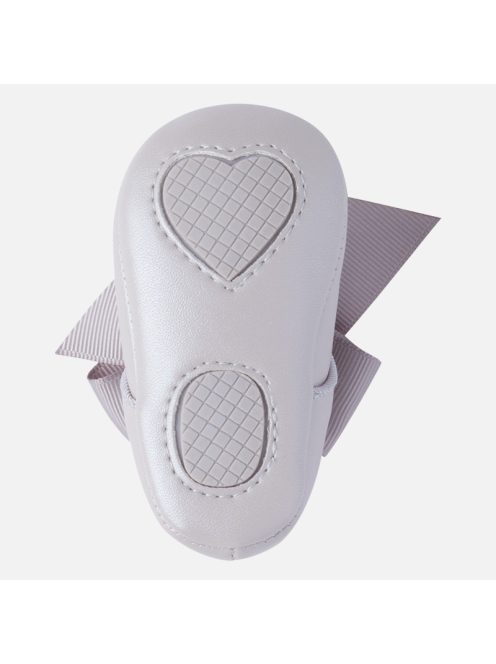 Mayoral alkalmi szürke szandál.