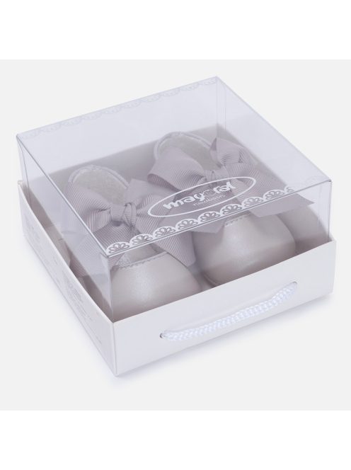 Mayoral alkalmi szürke szandál.