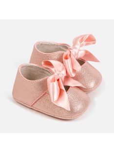 Mayoral szandál szalaggal.