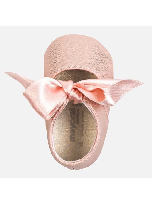 Mayoral szandál szalaggal.