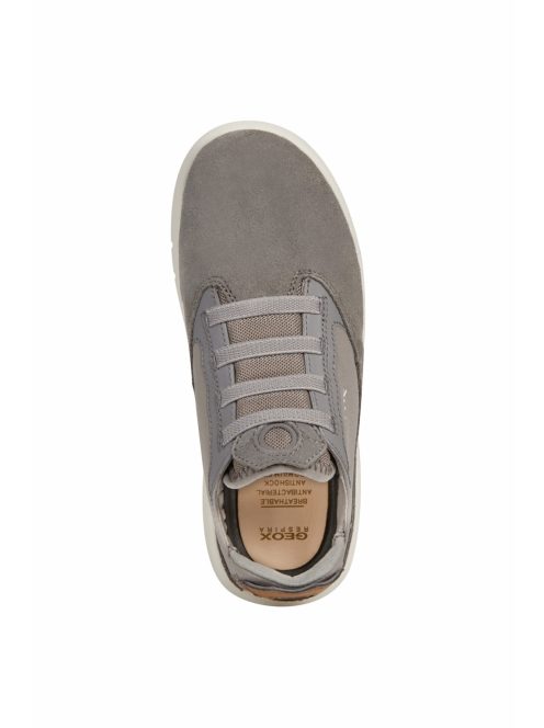 Geox elegánsabb cipő