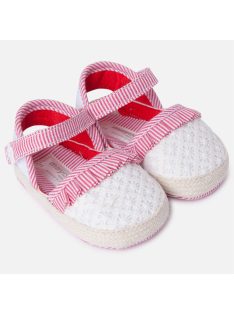 Mayoral horgolt elejű szandál.